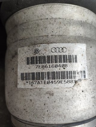 Amortiguador der.  Audi Q7 4.2 TDI de 2009.