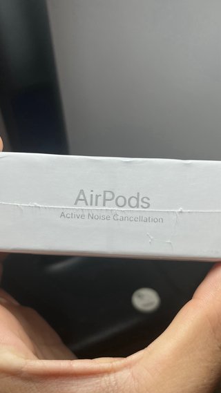 Airpods 4 ANC sin abrir