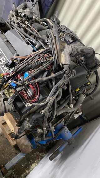 Motor BMW V8 4.4 M62B44