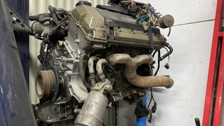 Motor BMW V8 4.4 M62B44