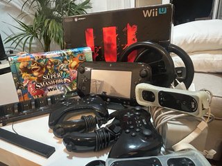 Nintendo Wii U 32GB con mandos y accesorios