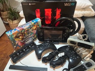 Nintendo Wii U 32GB con mandos y accesorios