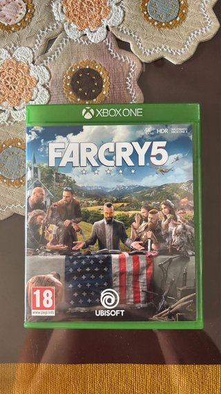 Xbox One con 3 mandos y 4 juegos