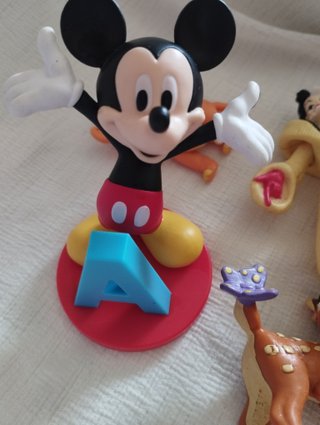 lote figuras y muñecos disney mickey cruella bambi