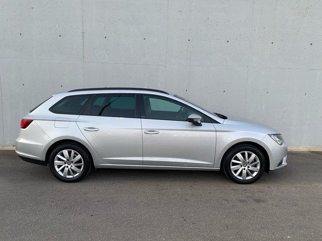 SEAT Leon 2017 modelo connect full impecable