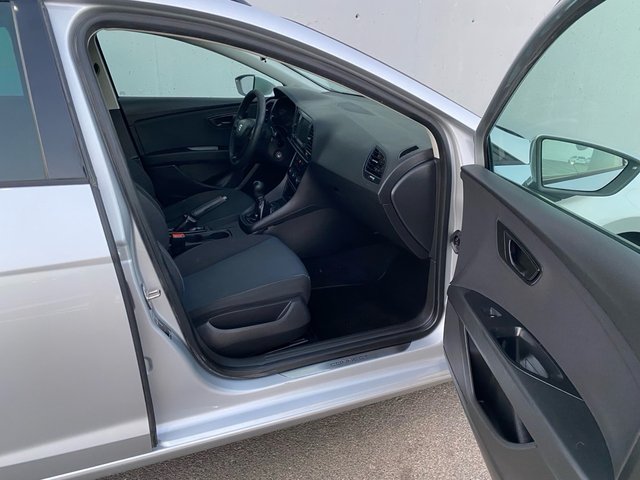SEAT Leon 2017 modelo connect full impecable