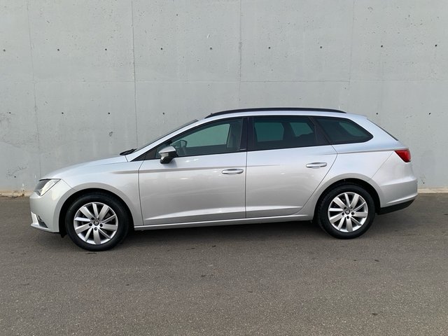 SEAT Leon 2017 modelo connect full impecable