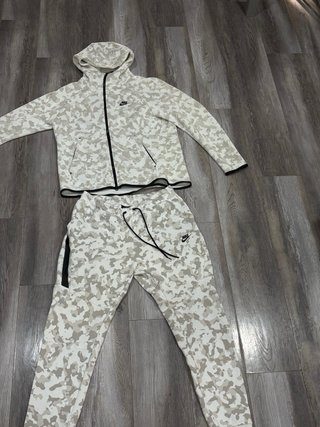 Conjunto Nike camuflaje Sudadera + Pantalón