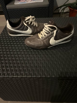 Zapatillas Nike Marrones y Blancas