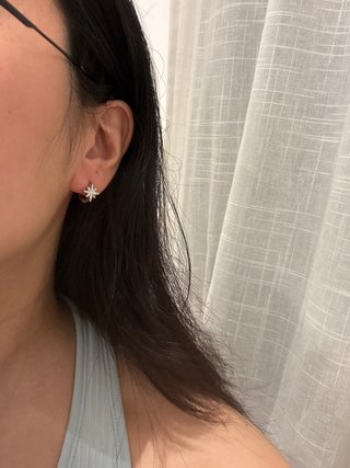 Pendientes Plateados con Forma de Estrella
