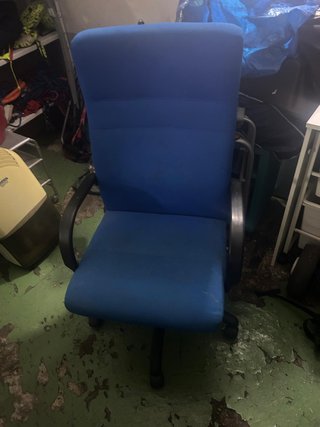 Silla de oficina azul