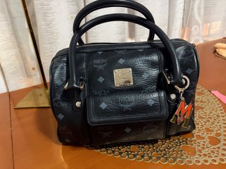 Bolso de mano MCM negro