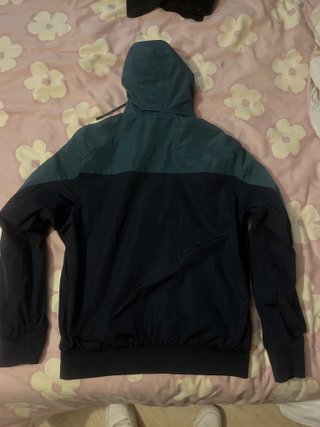 Chaqueta Adidas con capucha