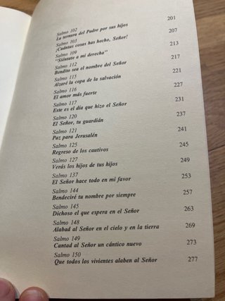 50 SALMOS PARA TODOS LOS DÍAS (50 Psalms for Ev...