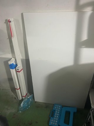 Tavolo bianco per cucina o studio