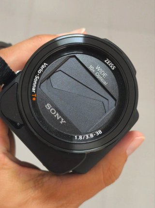 Videocámara Sony Handycam FDR-AX33 4K