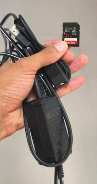Videocámara Sony Handycam FDR-AX33 4K