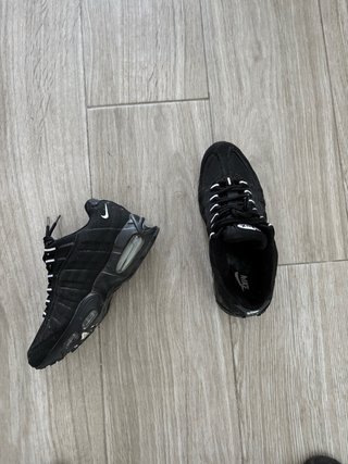 Nike Air Max 95 Negras