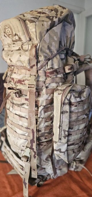 Mochila Altus 100L Pixelado Árido