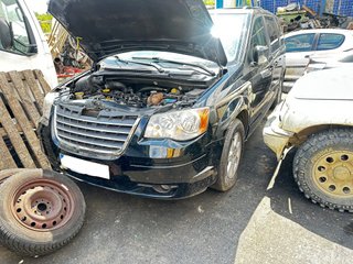 Lancia Voyager  2012 Chrysler Voyager en despiece