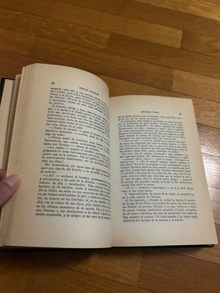 Libro Oliver Twist de Charles Dickens