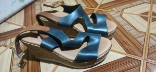 Sandalias de Cuña con Tiras