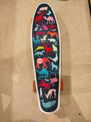 Monopatín con diseño de animales
