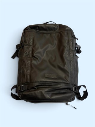 Mochila Eastpak Tecum M  Cnnct Negra 19 litros