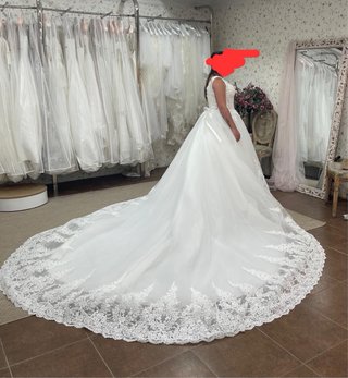 Vestido de Novia Blanco con Cola