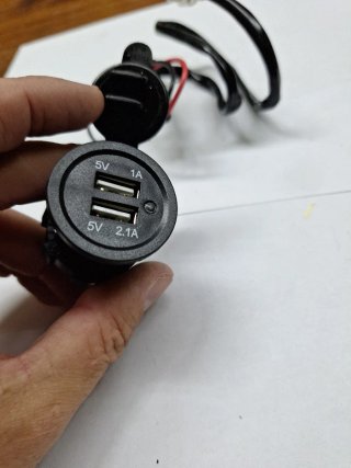 Cargador USB Doble para Moto o Coche