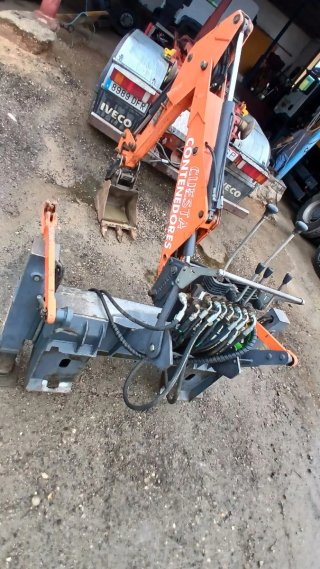 Miniexcavadora Terraco T-275 con enganche rápido