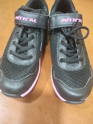Zapatillas Mítical Negras y Rosas Talla 40
