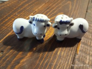 Set Sale e Pepe in Ceramica a forma di Mucca