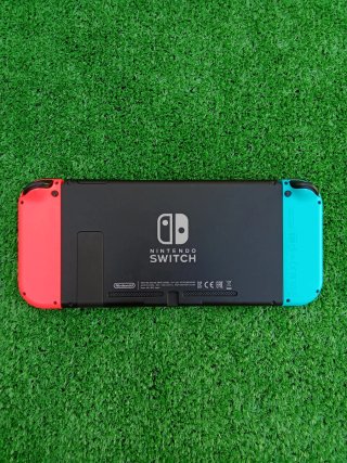 ¡V2! Nintendo Switch Azul y Rojo