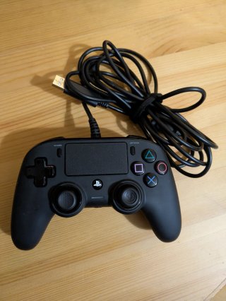 PS4 Slim 500GB + mando Nacon | Perfecto estado