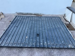 Puerta de Garaje Metálica