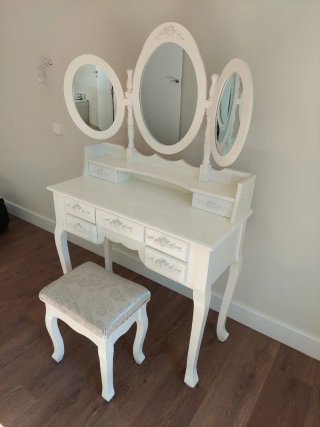 Tocador Blanco Estilo Clásico con Taburete