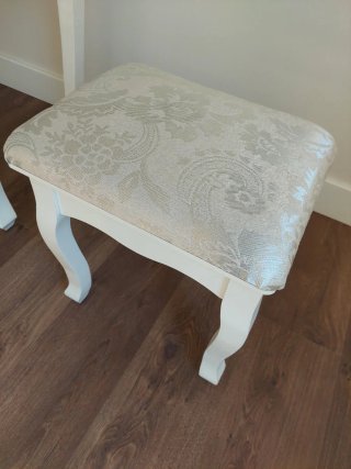 Tocador Blanco Estilo Clásico con Taburete