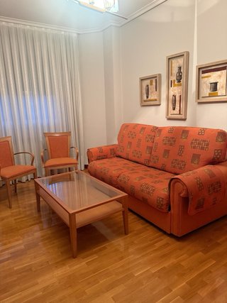 Set de 2 Butacas con Brazos de Madera