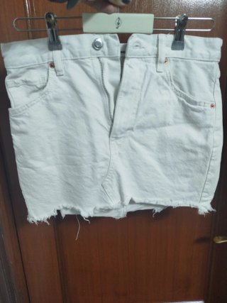 Falda vaquera mini blanca