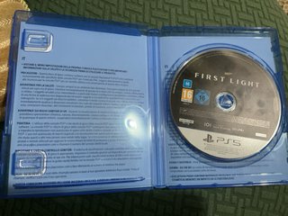 VENDO AGENTE 007 first light per ps5, semi nuovo.
