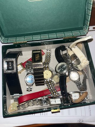 Lote de 10 Relojes de Mujer