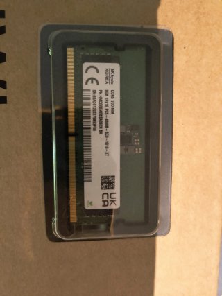 Mini pc Chuwi Aubox AMD 8745HS + 16GB DDR5 4800mhz
