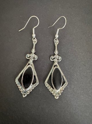 Pendientes rombo vintage negros estilo Art Déco.