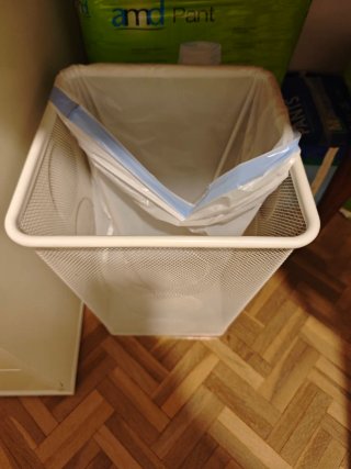 Papelera de rejilla metálica blanca Ikea