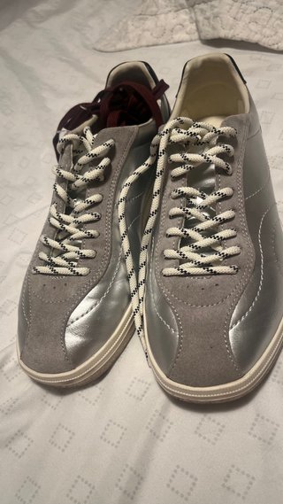 Botines Zara grises y plateados con doble cordones