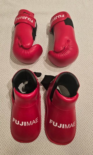 Guantes y protecciones para pies Taekwondo Fujimae