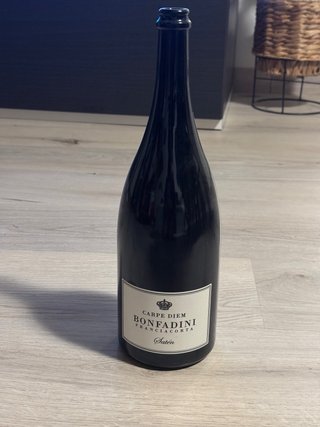 Bottiglia di vino Bonfadini Franciacorta