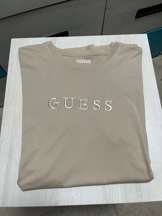 Camiseta Guess Beige