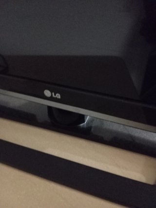 Televisión LG 37" negra